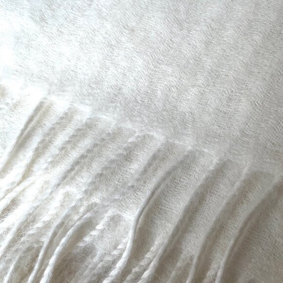 ARTZNL 100% Baby Alpaca Throw Blanket Camel Brown Large 71x51 Soft Lightweight - Picture 8 of 9